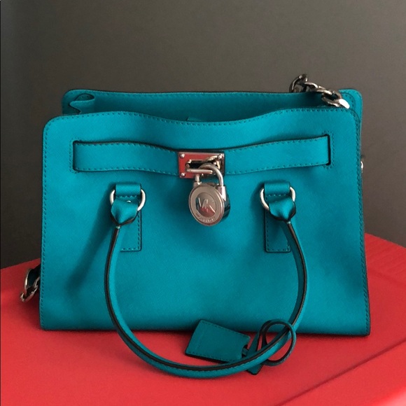 Michael Kors Handbags - Michael Kors Hamilton EastWest Medium Tote